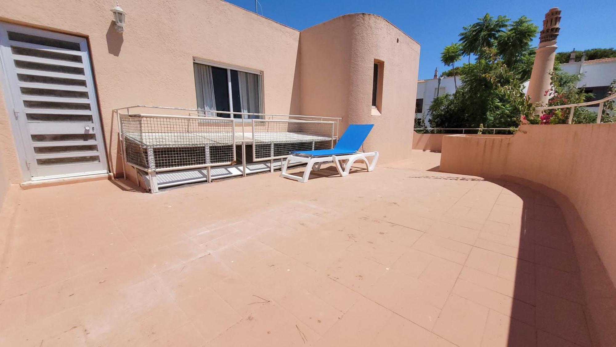 Walking Distance To The Centre - Snooker Table - Private Pool - 5 Bedrooms Quarteira Exterior foto